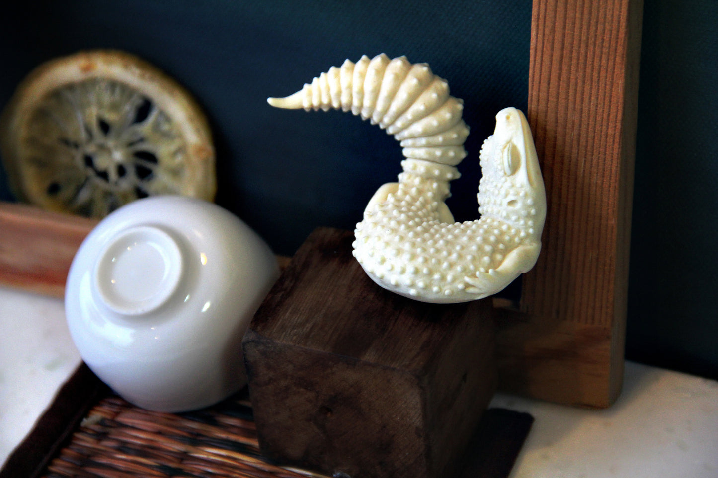 Gecko in Teacup Figurine - Model Kit
