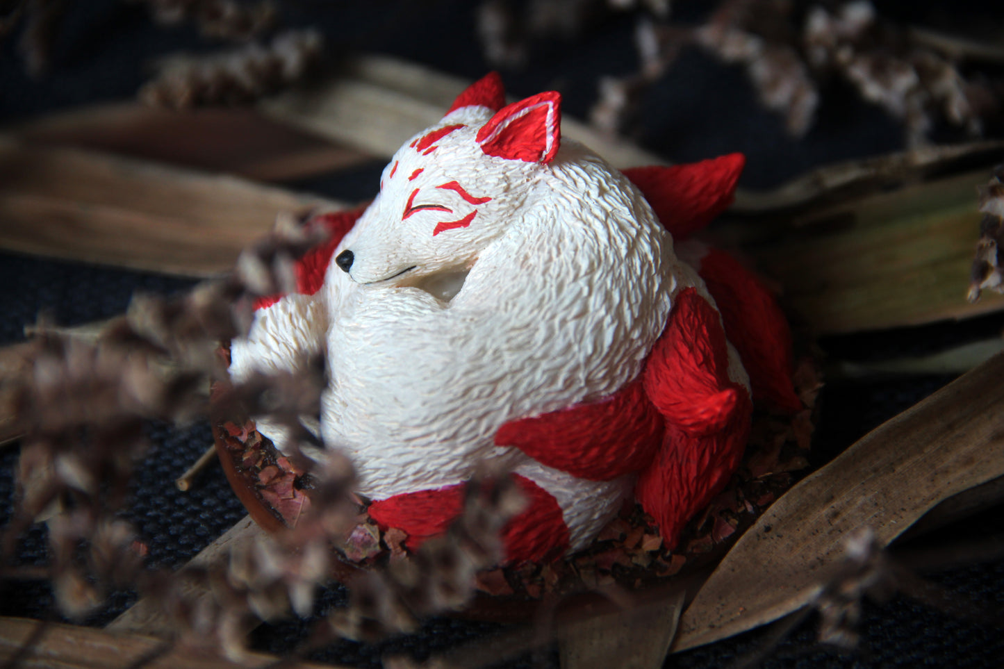 Nine Tailed Fox Figurine (Kurama / Gumiho) - Oinari White