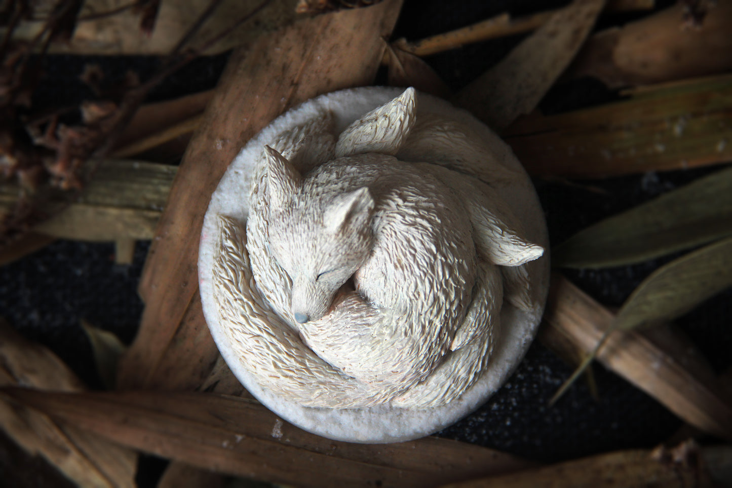 Nine Tailed Fox Figurine (Kurama / Gumiho) - White